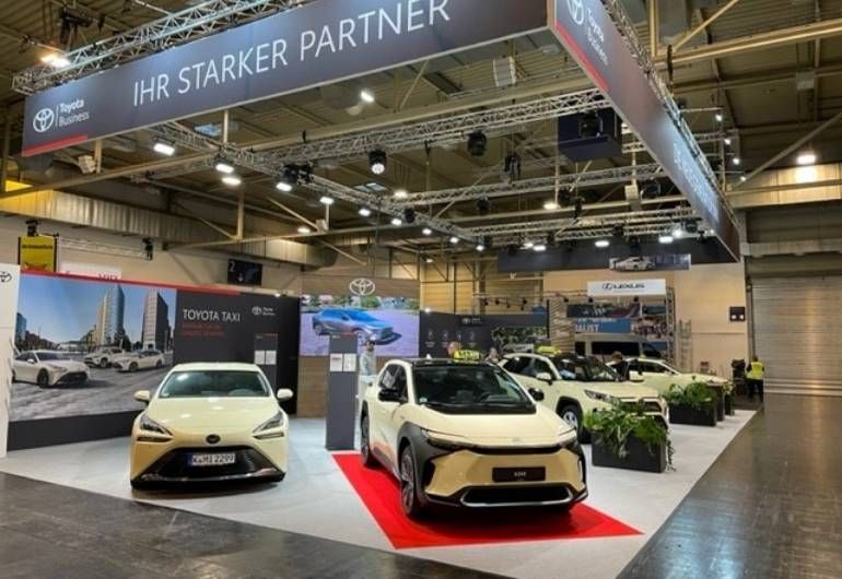 S+K und Toyota auf der Europäischen Taximesse 2022