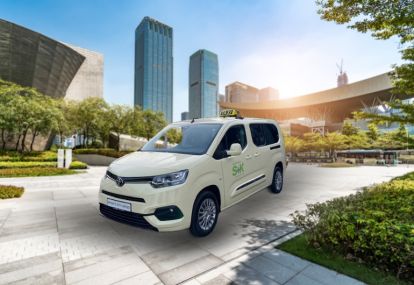 Toyota Taxi Proace City Verso mit rollstuhlgerechtem Umbau