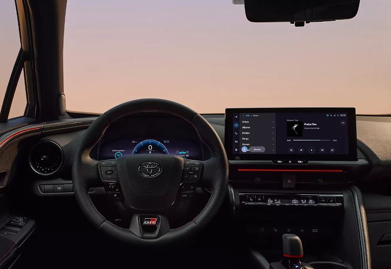Der Toyota C-HR bietet ein vernetztes Interieur